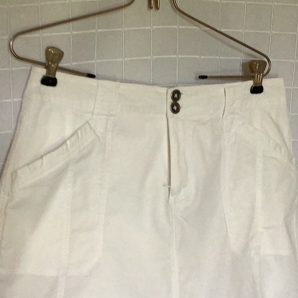 Dress Barn WhiteCargo Skort Size 8 - Picture 2 of 5